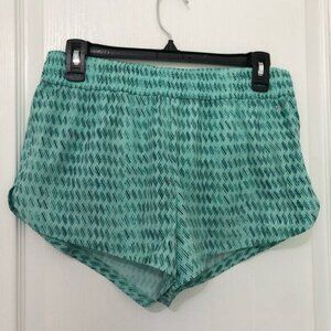 DSG Women's Mid Rise Stride Shorts Small Green Lightweight Activewear Athletic